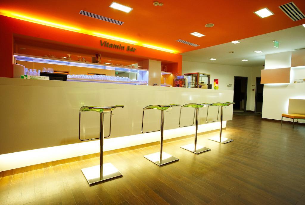 הרצגהאלום Abacus Business & Wellness Hotel מראה חיצוני תמונה